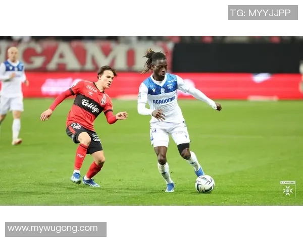 圣菲联合迎战老虎竞技争夺联赛关键三分的激烈对决